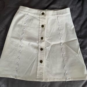 Draper James white skirt with scalloped detail